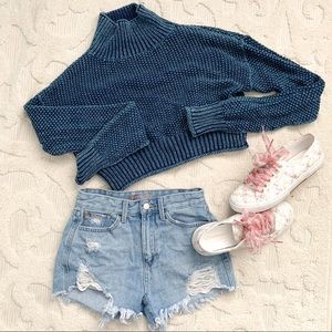 Free People - Faded blue cropped sweater